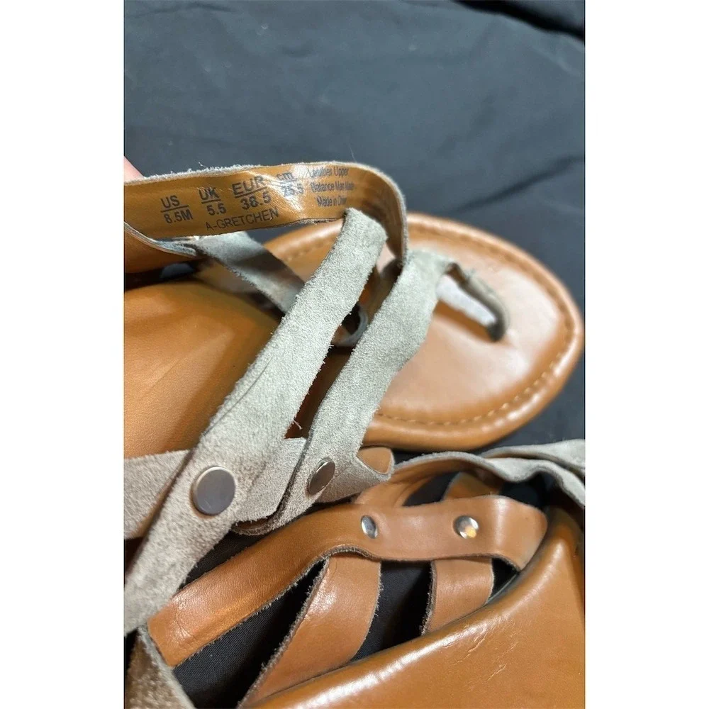 Franco‎ Sarto Gretchen Sandals Womens 8.5 Gray Strappy Thong Flat Buckle strappy